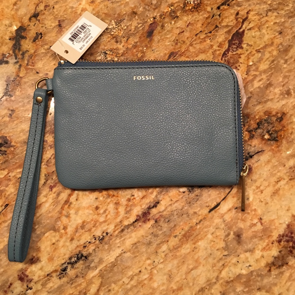Fossil wristlet